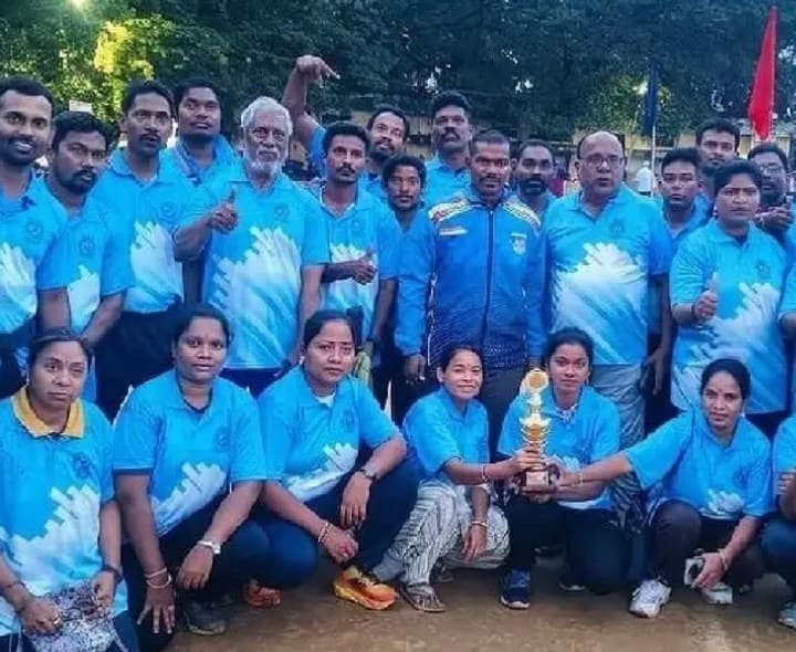 రాష్ట్ర స్థాయి మాస్టర్ అథ్లెటిక్స్లో మన్యం క్రీడాకారుల సత్తా - Udayam