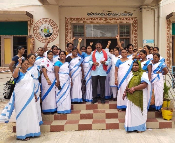 ఆశాలపై అదనపు పనిభారం వద్దు - Udayam
