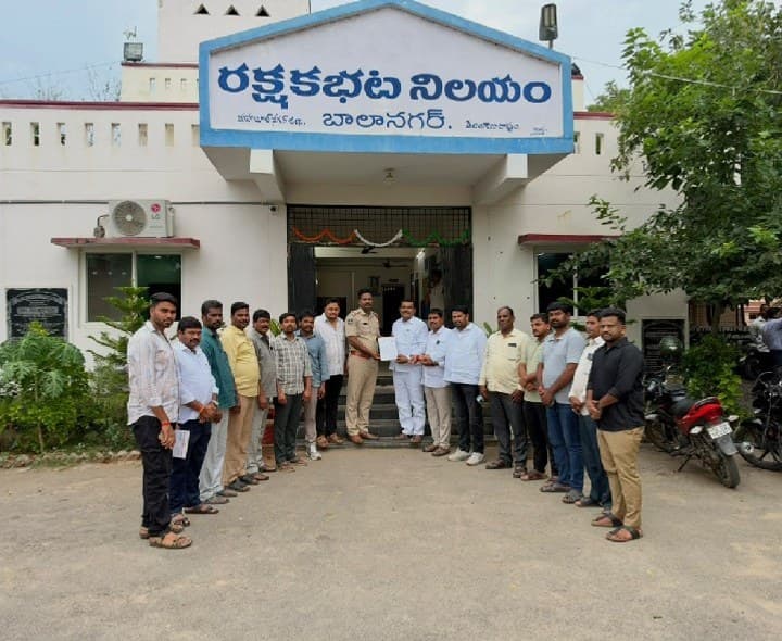 టీడీపీ రాష్ట్ర కార్యదర్శి పై పోలీసులకు ఫిర్యాదు - Udayam