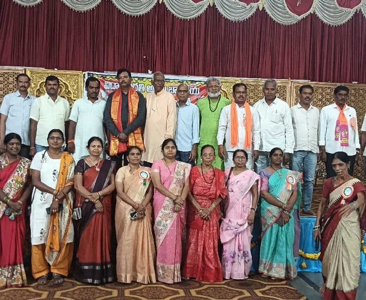 ఘనంగా వందేమాతరం సామూహిక గానం - Udayam