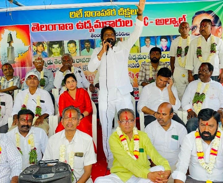 కాంగ్రెస్ హామీలను నెరవేర్చాలి - Udayam