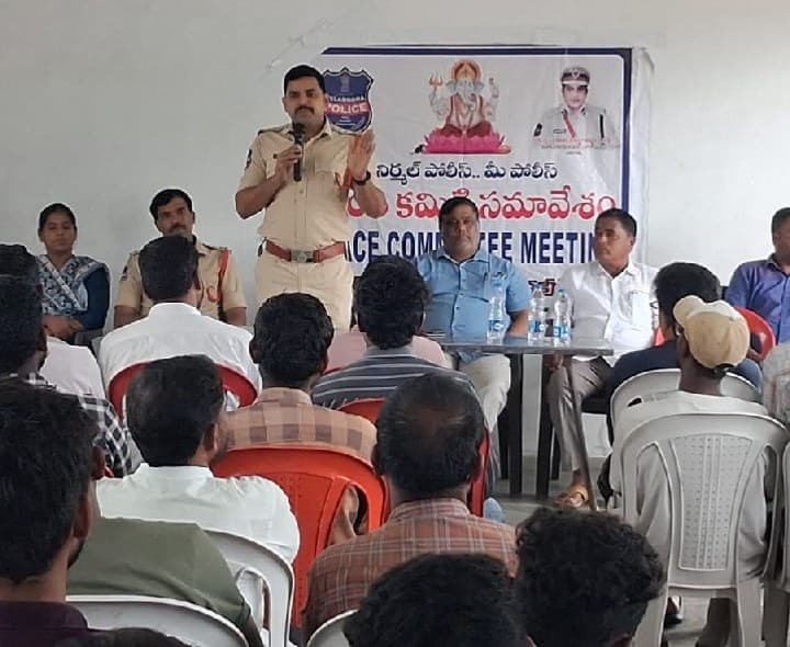 గణేష్ గణేష్ ఉత్సవాలను శాంతియుతంగా నిబంధనల ప్రకారం నిర్వహించాలి: సీఐ కృష్ణ - Udayam