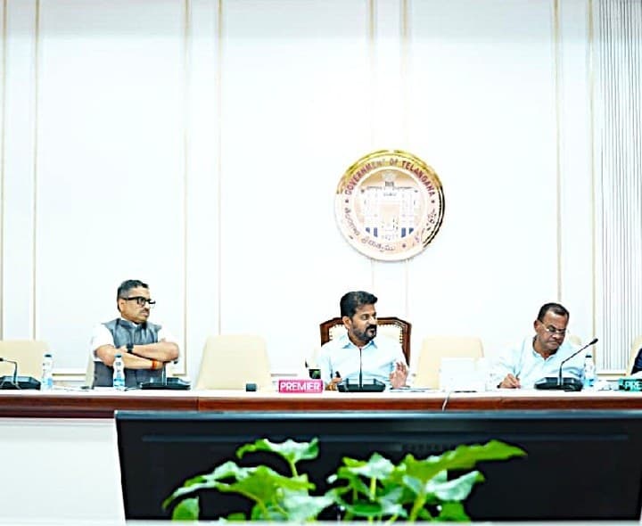 ఆదిలాబాద్ వరంగల్ విమానాశ్రయాలు తెలంగాణ సంస్కృతికి ప్రతీకలుగా ఉండాలి - Udayam