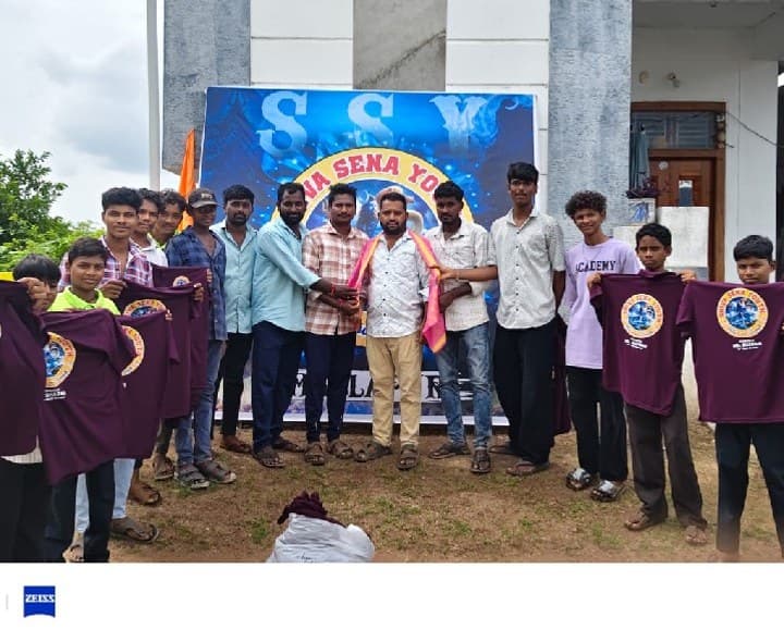 మతసామరస్యానికి ప్రతీకగా షబ్బీర్ సేవలు - Udayam