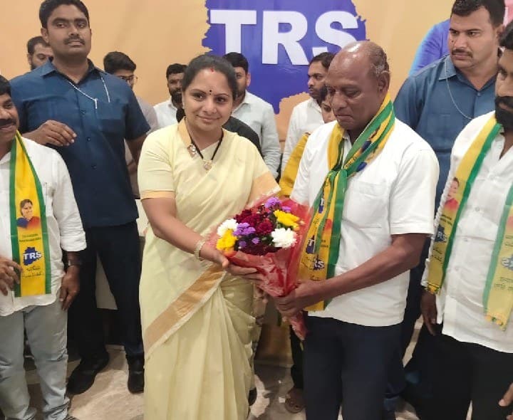 నిర్మల్ టిఆర్ఎస్ కార్మిక సంఘం జిల్లా అధ్యక్షుడిగా కోట్ల నారాయణ - Udayam