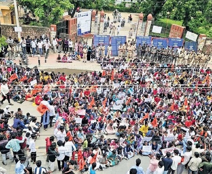 పాలిటెక్నిక్ విద్యార్థుల పోరాటానికి తెలంగాణ జేజేలు - Udayam