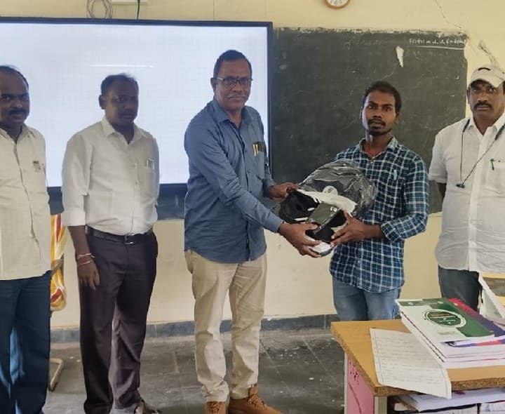 వాజేడు జూనియర్ కళాశాలను తనిఖీ చేసిన నోడల్ అధికారి - Udayam