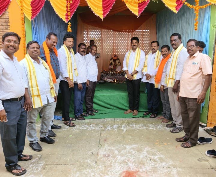 విఘ్నేశ్వరుడి దివ్య ఆశీస్సులు ప్రజలందరిపై ఉండాలి - Udayam