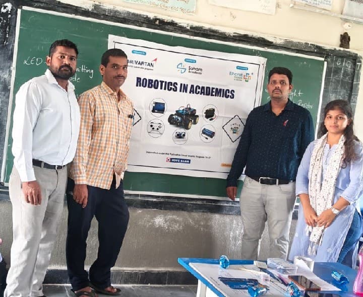 ఓన్నజీపేట్ రోబోటిక్స్పై విద్యార్థులకు అవగాహన వర్క్షాప్ - Udayam
