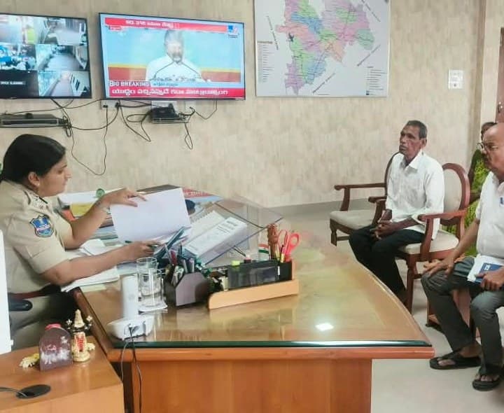 ప్రజల సమస్యల పరిష్కారమే పోలీసుల లక్ష్యం - Udayam