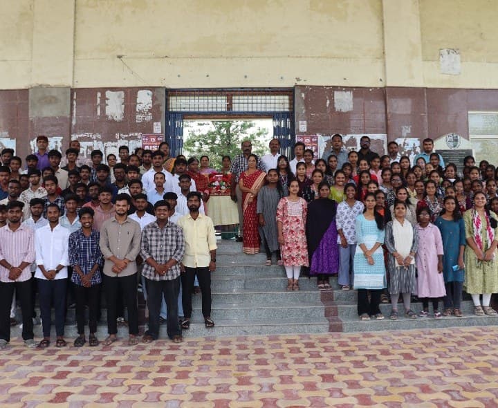 తెలంగాణ యూనివర్సిటీలో చాకలి ఐలమ్మ జయంతి వేడుక - Udayam