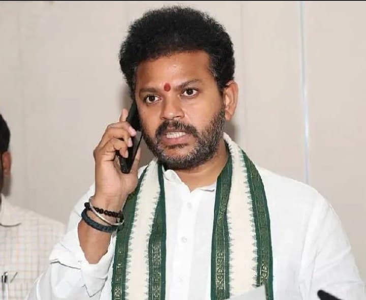 ప్రజలు అప్రమత్తంగా ఉండాలి - Udayam