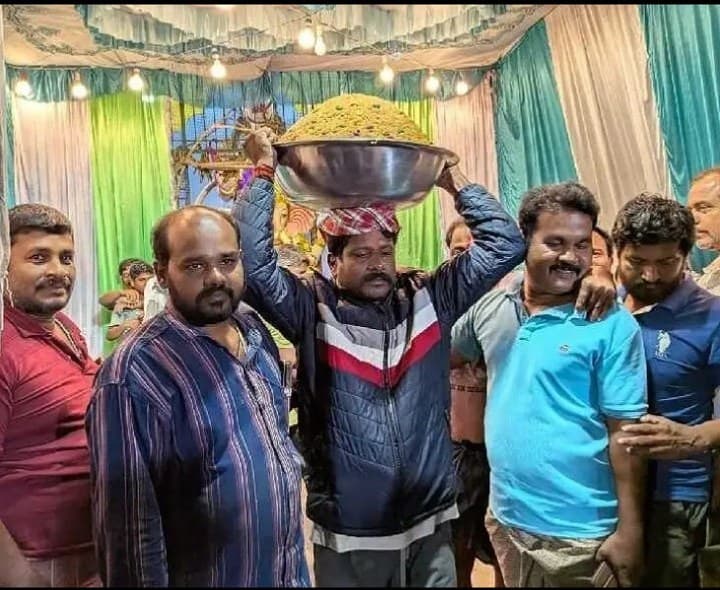 రూ.50 వేలు పలికిన గణేశ్ లడ్డూ - Udayam