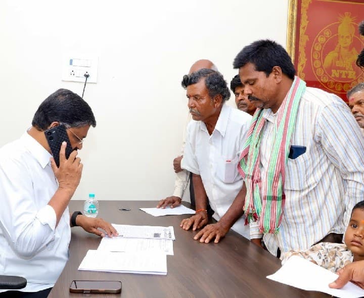 ప్రజా దర్బార్ కార్యక్రమంలో పాల్గొన్న మంత్రి - Udayam
