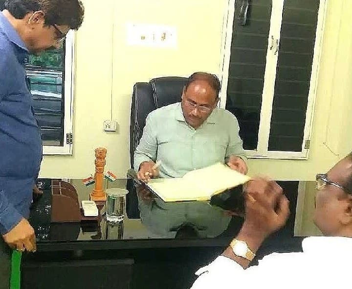 ప్రత్తిపాడు మండల ప్రత్యేక అధికారిగా సత్యనారాయణ బాధ్యతలు స్వీకరణ - Udayam