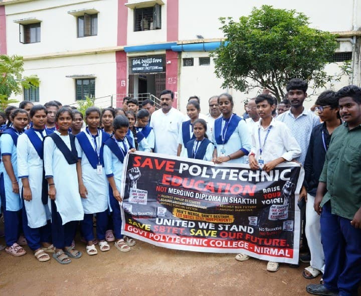 పాలిటెక్నిక్ విద్యార్థుల ఆందోళనకు ఏలేటి సంఘీభావం - Udayam