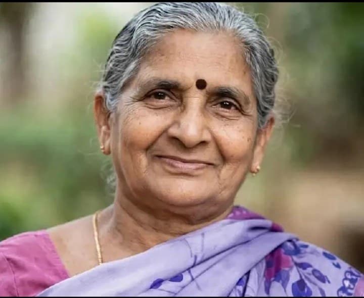నాగావళిలో దూకి మహిళ గల్లంతు - Udayam