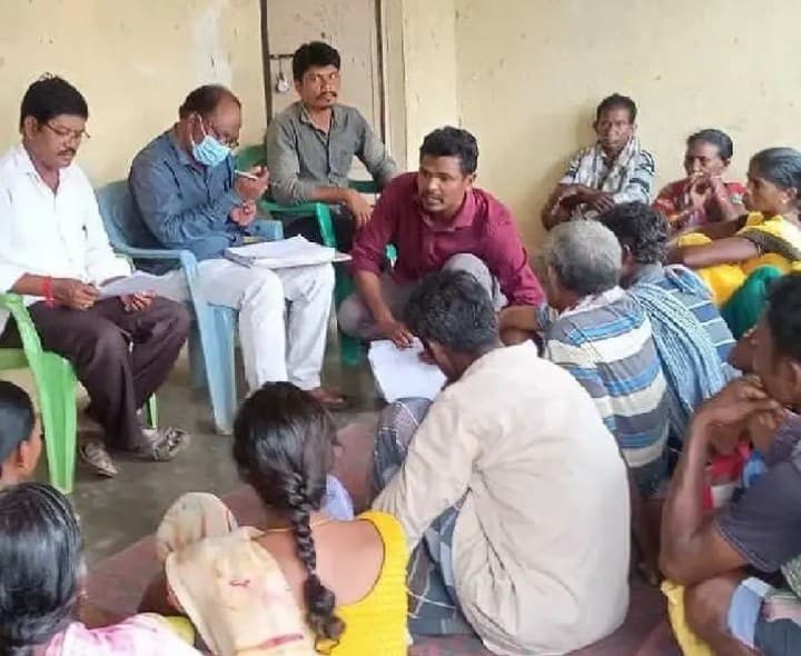 ఆధారాలు చూపిస్తే ఓటర్ల జాబితాలో మళ్లీ చేరుస్తాం - Udayam