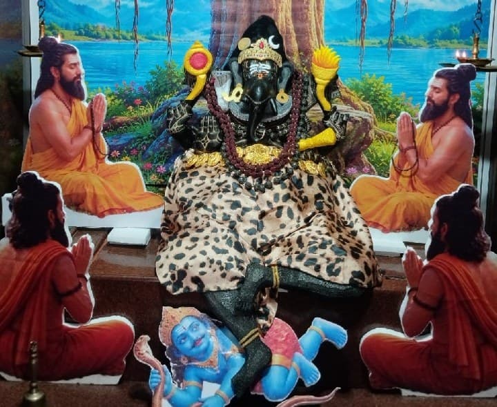 దక్షిణామూర్తి గణపతిగా దర్శనమిస్తున్న శ్రీ వరసిద్ధి వినాయకుడు - Udayam