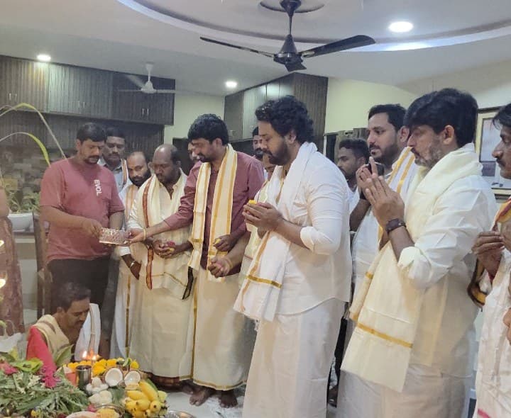 పార్టీ కార్యాలయంలో వినాయక చవితి ఉత్సవాలు నిర్వహించిన అమలాపురం ఎంపీ - Udayam