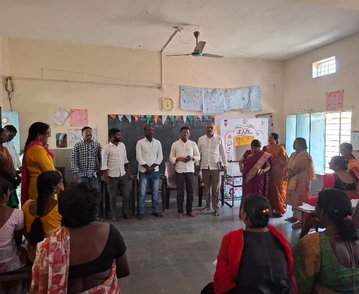 ఉల్లాస్ నవభారత సాక్షరత కార్యక్రమం లో పాల్గొన్న డీఈవో - Udayam
