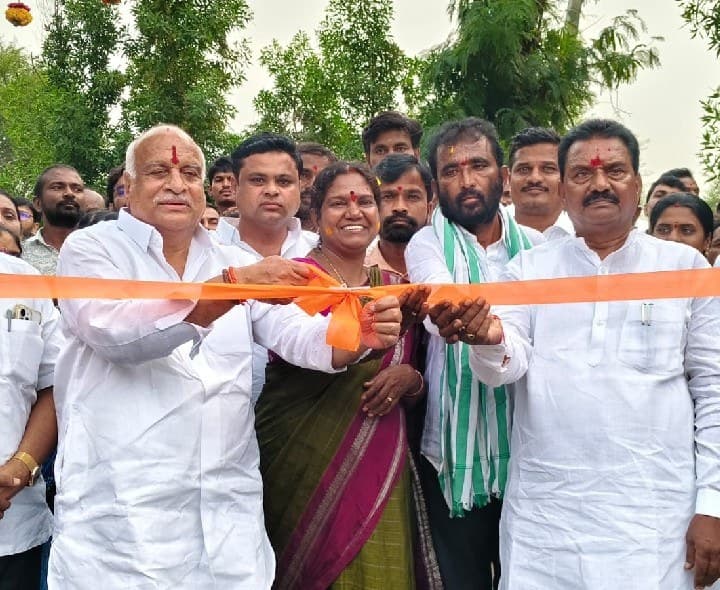 పెండ్పెల్లిలో అభివృద్ధి పనులు ప్రారంభించిన ఎమ్మెల్యే పవార్ రామారావు పటేల్ - Udayam