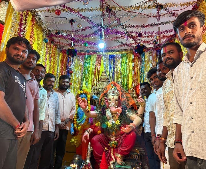 షాపూర్లో ఆధ్యాత్మిక శోభను సంతరించుకున్న వినాయక వేడుకలు - Udayam