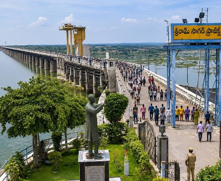 ఎస్సారెస్పీకి భారీగా ఇన్ఫ్లో - Udayam