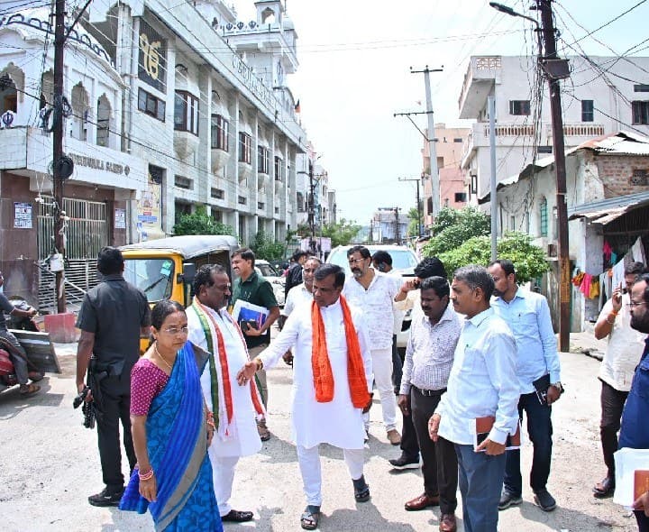 గణపతి శోభాయాత్రకు ఆటంకాలు లేకుండా చూడాలి అర్బన్ ఎమ్మెల్యే - Udayam