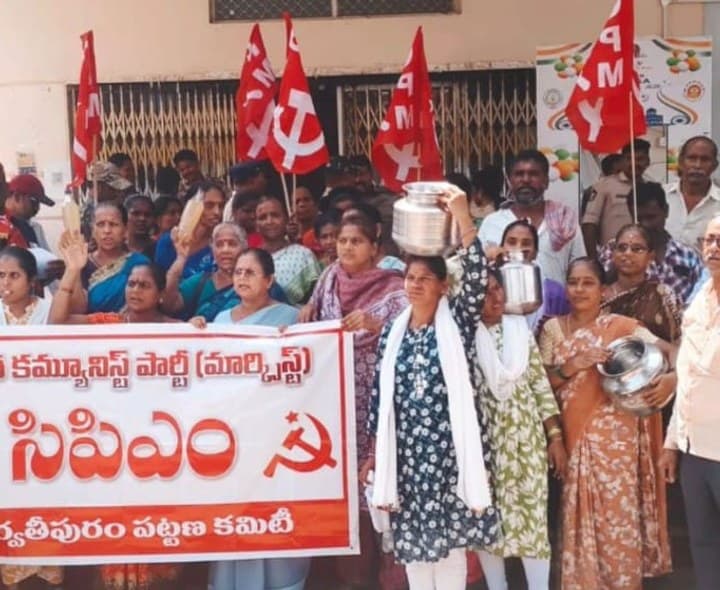శుభ్రమైన తాగునీరు ఇవ్వాలి - Udayam