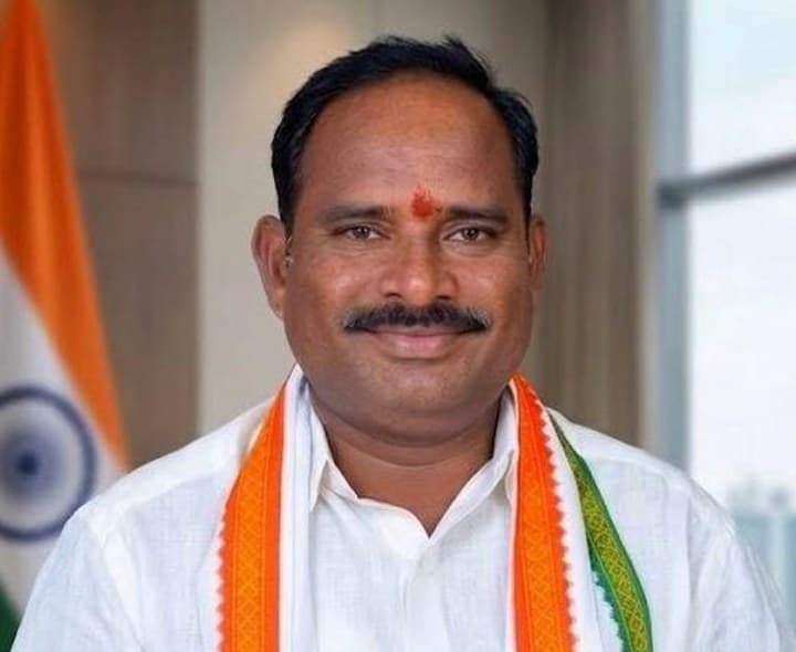 మేడారంలో నేడు సర్పంచుల సదస్సు - Udayam
