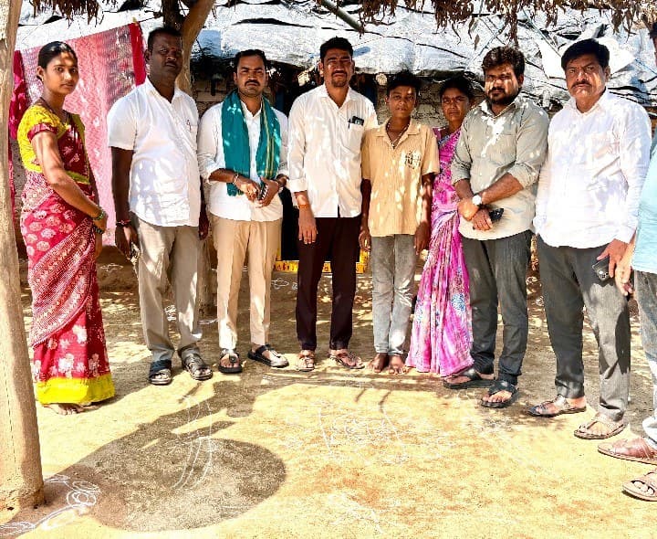 ఇంటి నిర్మాణం కోసం సహకరించాలి - Udayam
