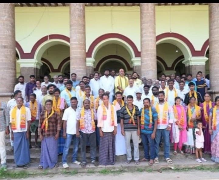 ఎమ్మెల్యే సమక్షంలో వైసీపీ వీడి టీడీపీలో చేరికలు - Udayam