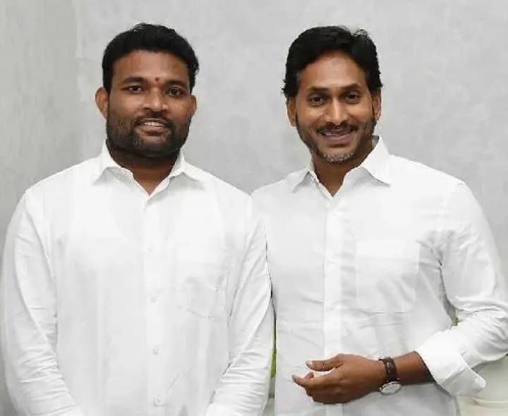 జగన్ నమ్మిన నేతగా సన్యాసినాయుడు - Udayam
