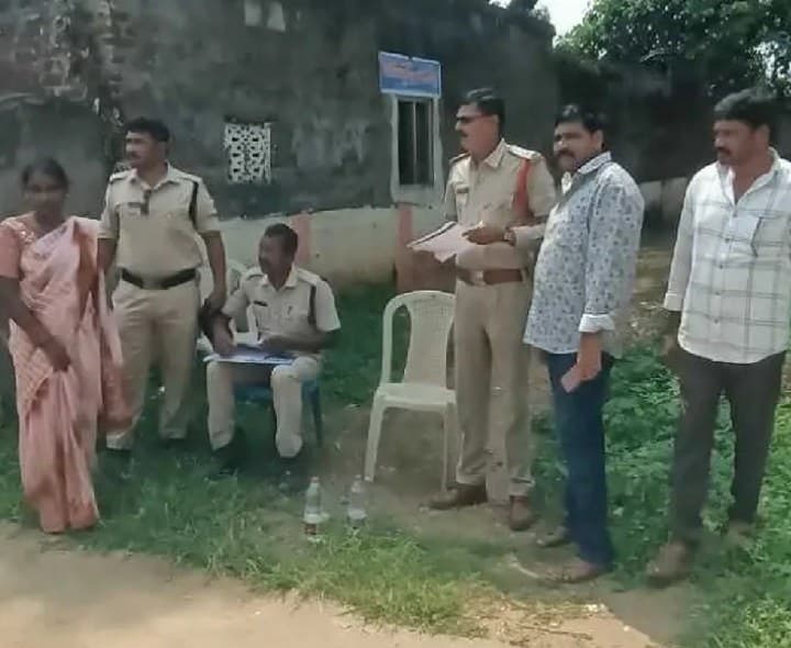 పోలీస్ బందోబస్తు మధ్య ఎస్ఎంసీ ఎన్నిక - Udayam