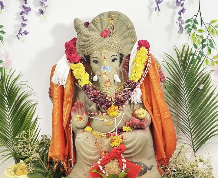 పూజలు నవరాత్రులు లేకుండానే గణేష్ నిమజ్జనం - Udayam