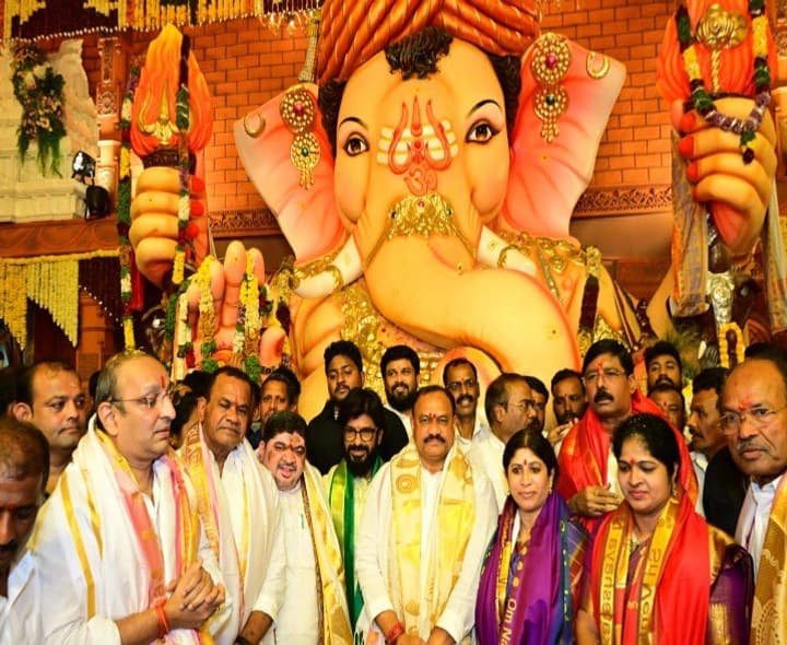 బాలాపూర్ గణేషుడి చెంత టీపీసీసీ చీఫ్ - Udayam
