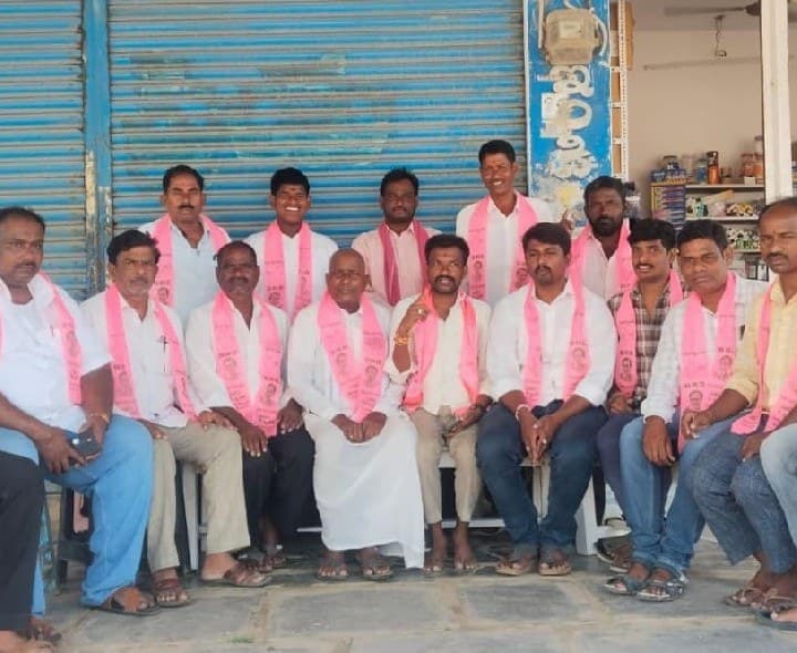 అర్హులైన పేదలకు డబుల్ బెడ్ రూమ్ లు అందజేయాలి - Udayam