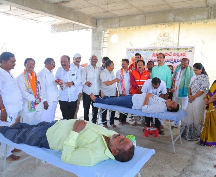 విశ్వకర్మ జయంతి సందర్భంగా రక్తదాన శిబిరం - Udayam