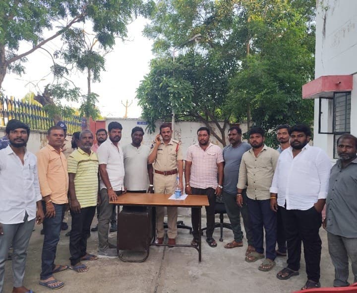 నిమజ్జనంలో నిబంధనలు పాటించాలి: సీఐ