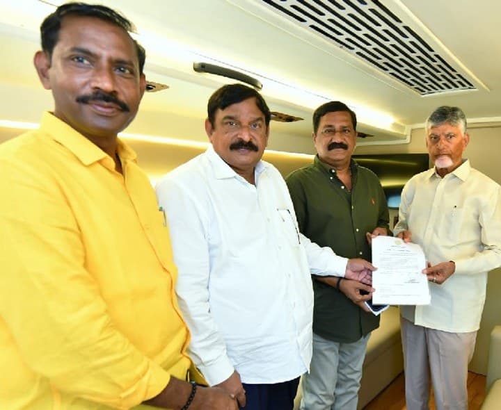 ఫిల్మ్ నగర్ భూ కేటాయింపుపై సీఎం హామీ - Udayam