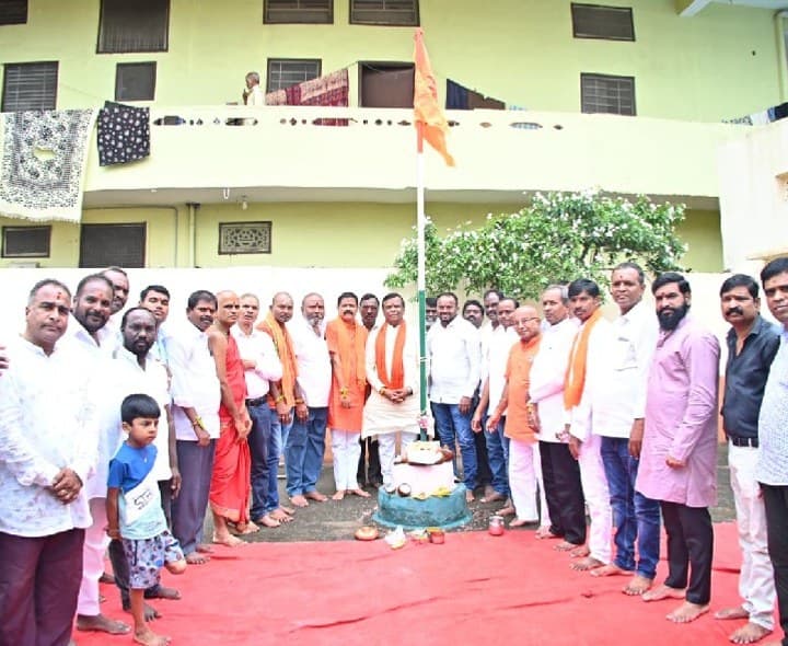 వినాయక మండపాల్లో అర్బన్ ఎమ్మెల్యే ధన్పాల్ సూర్యనారాయణ సందర్శన - Udayam