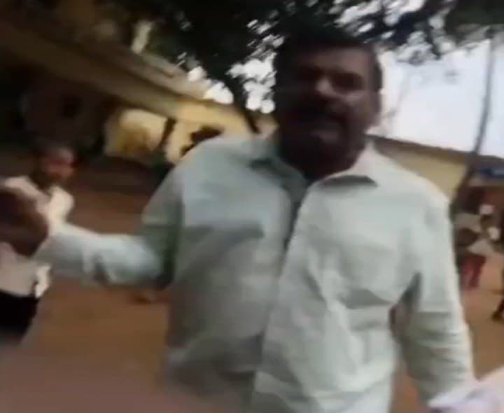 మద్యం సేవించి విధులకు వచ్చిన పీఈటీపై చర్యలు తీసుకోండి: ఎస్ఎఫ్ఐ - Udayam