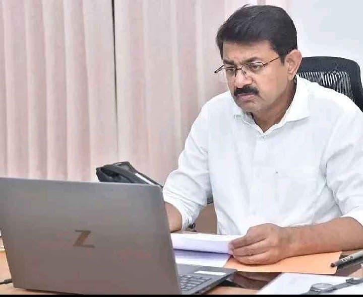 అదికారులతో కలెక్టర్ టెలీకాన్ఫరెన్స్ - Udayam